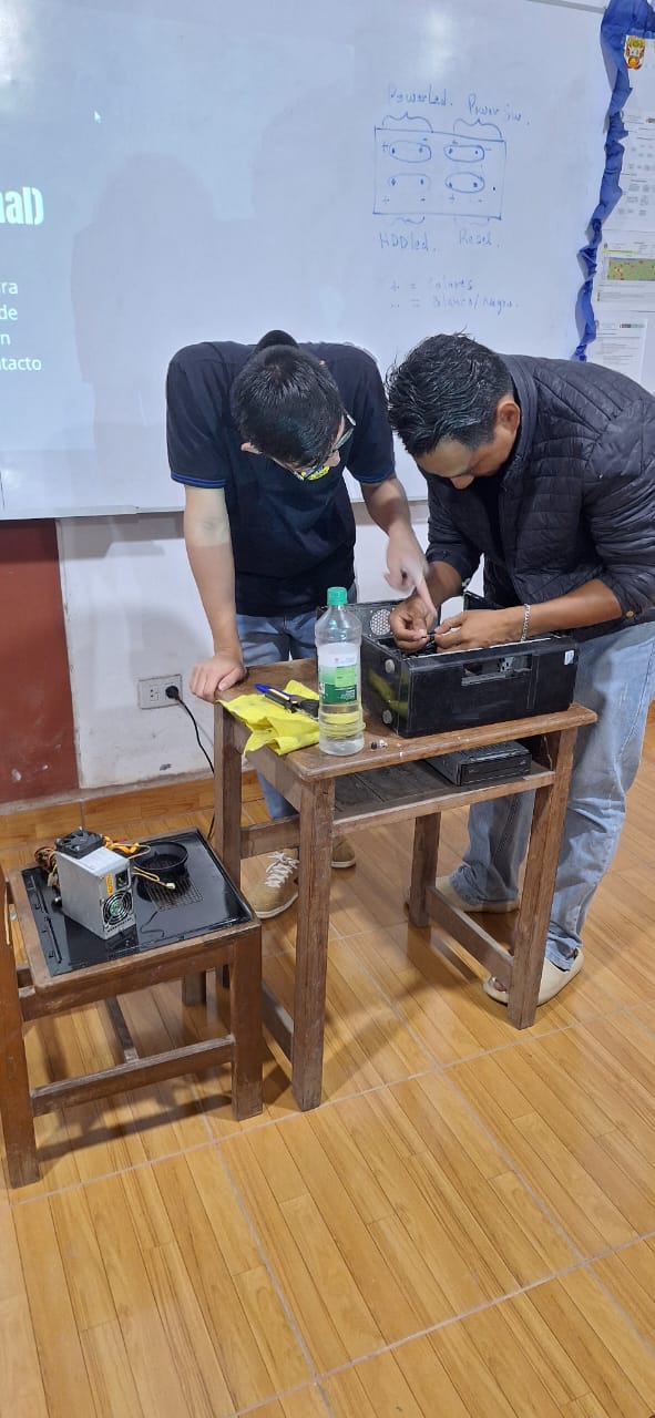 Estudiantes del CETPRO